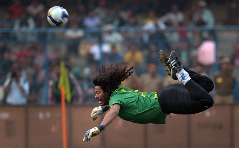 cau-thu-toc-xu-tai-nang-rene-higuita