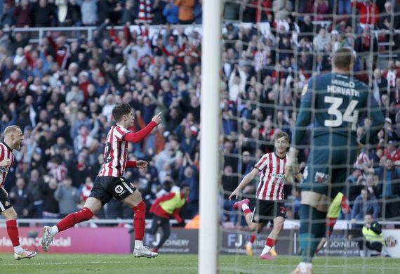 Nhận định soi kèo Luton vs Sunderland lúc 01h45 ngày 24/10/2024